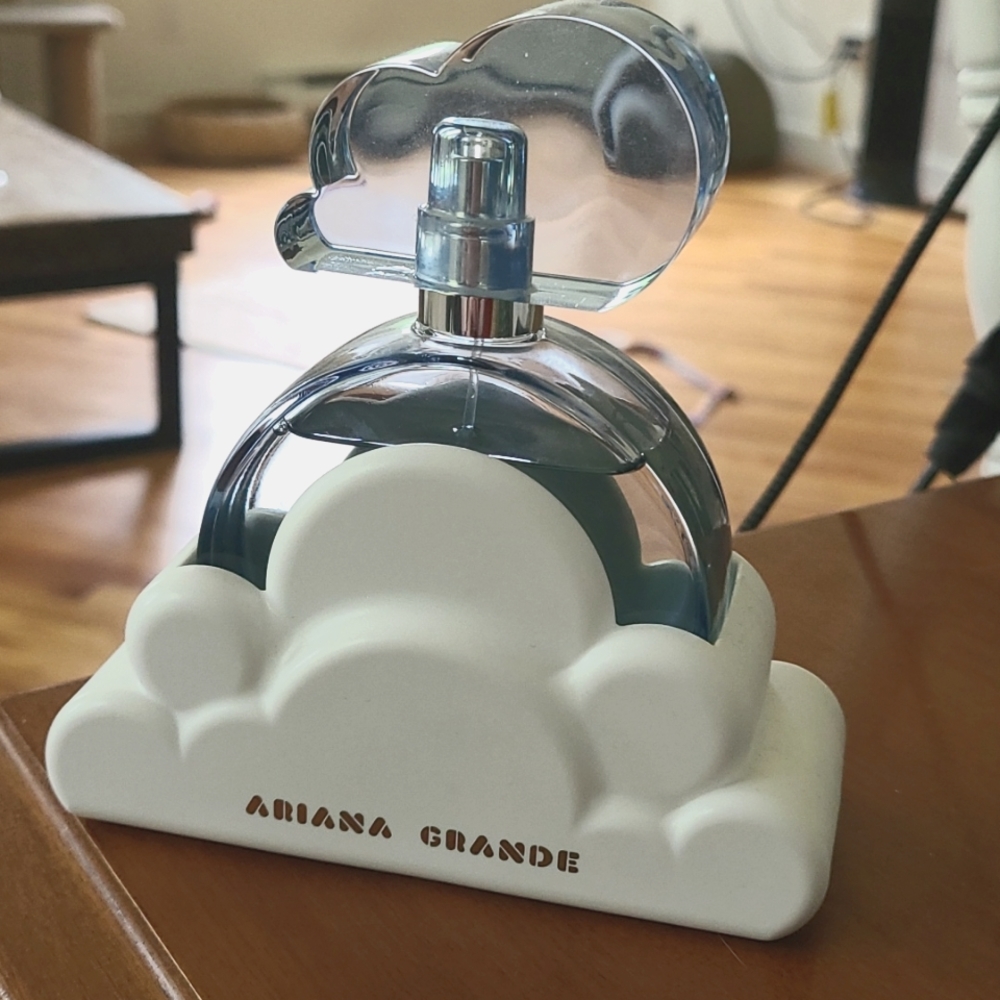 Cloud by Ariana Grande, 3.4 oz